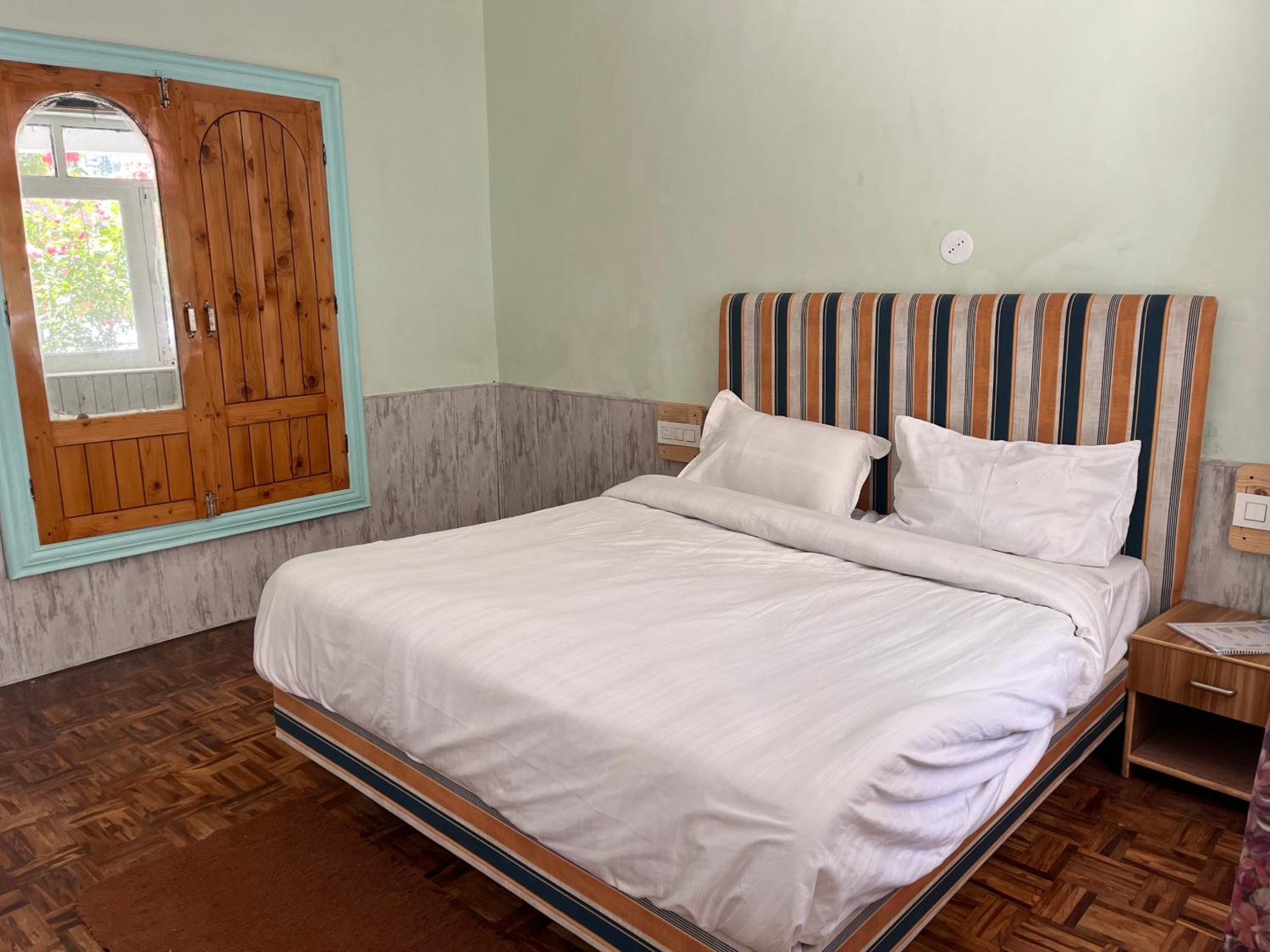 Hotel English Rose, #Personal Parking, #Petfriendly, #Garden, #Bonfire Under The Stars Маналі Екстер'єр фото